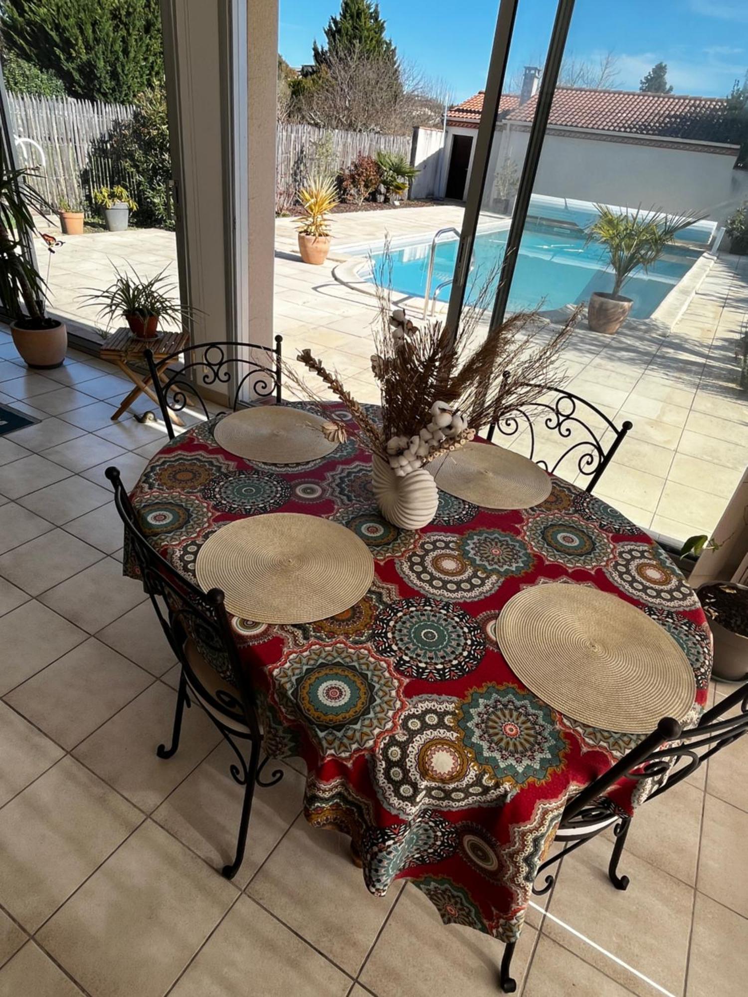 Les Voyages De Louison Bed & Breakfast Lavardac Екстериор снимка